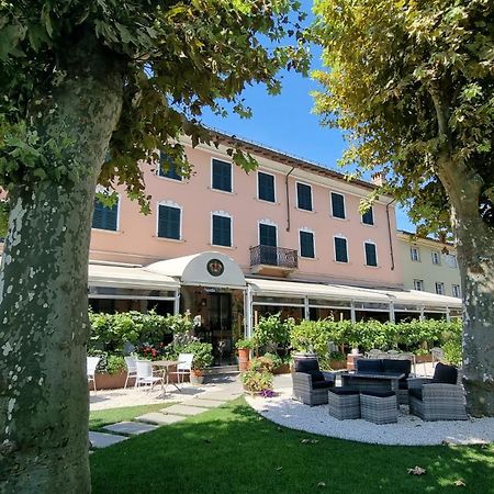 Ristorante Albergo Corona ノーヴィ・リーグレ エクステリア 写真
