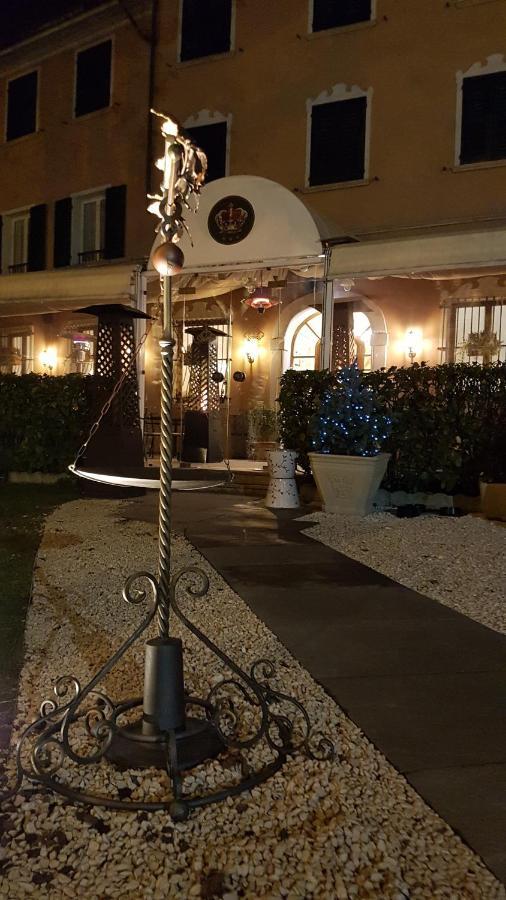 Ristorante Albergo Corona ノーヴィ・リーグレ エクステリア 写真