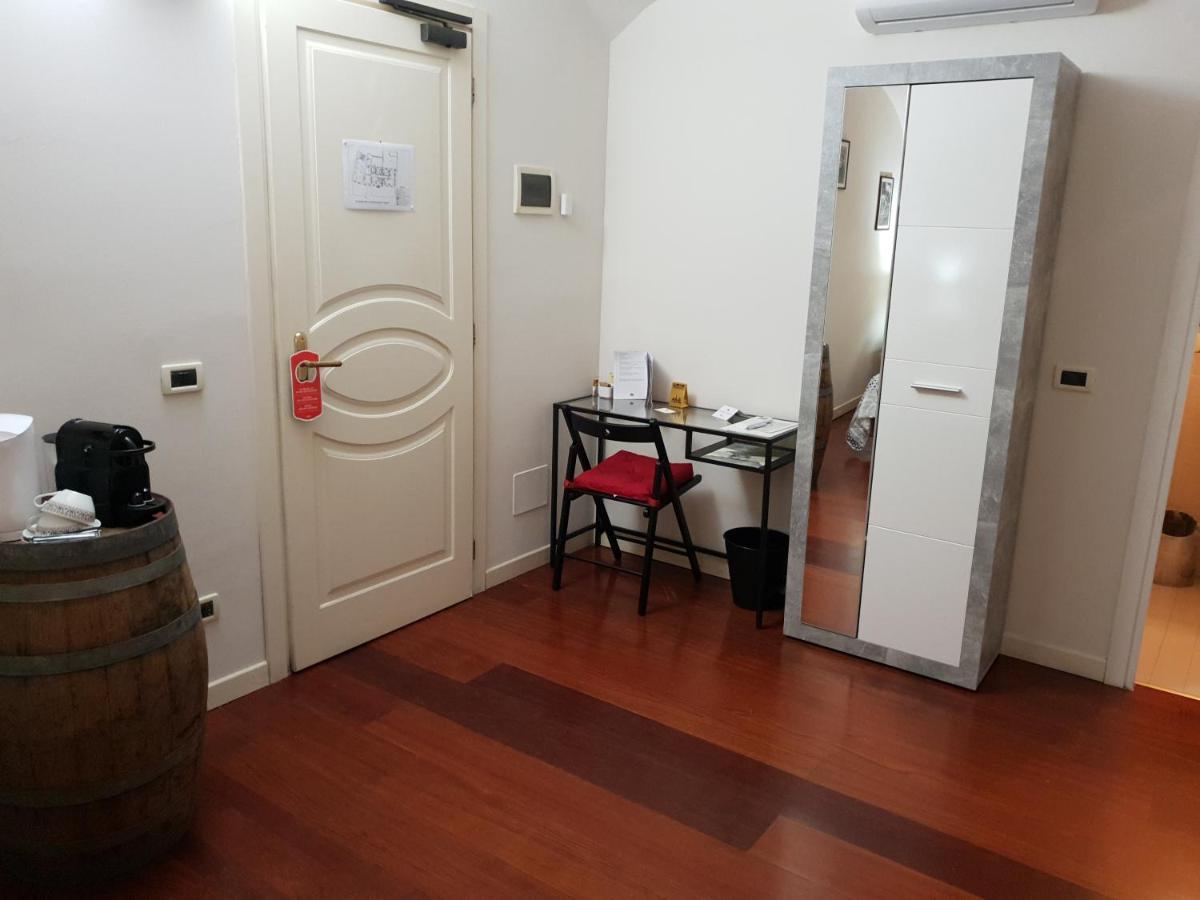 Ristorante Albergo Corona ノーヴィ・リーグレ エクステリア 写真