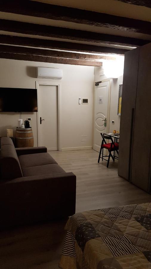 Ristorante Albergo Corona ノーヴィ・リーグレ エクステリア 写真